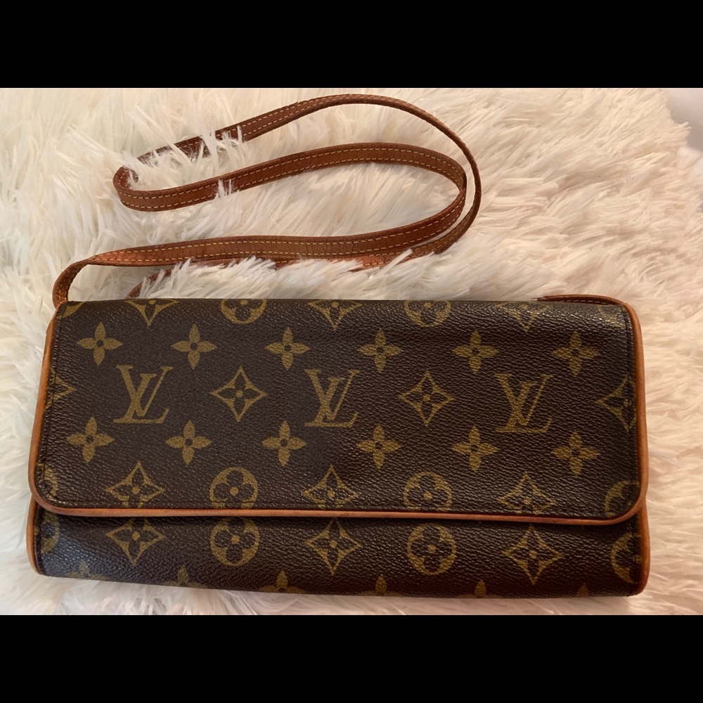 Louis Vuitton Twin Pochette